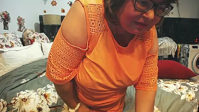 SweetMommaX online show from April 28, 8:03 pm