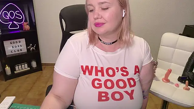 Snapshot of MargotGrey chatting on May 31, 6:09 pm MargotGrey online show from May 31, 6:09 pm
