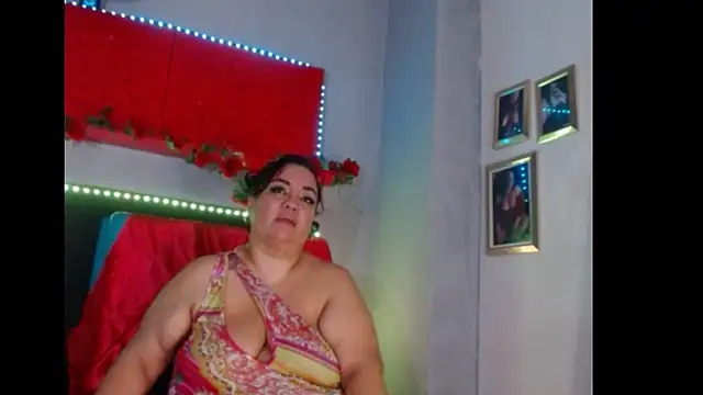 Snapshot of -helen chatting on January 13, 7:42 pm -helen online show from January 13, 7:42 pm