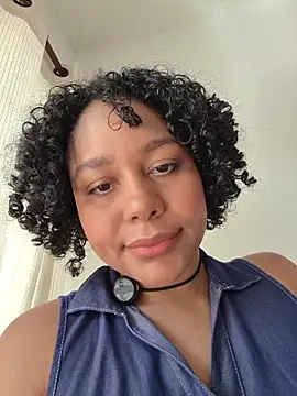 Snapshot of Electric_bae chatting on February 17, 2:13 pm Electric bae online show from February 17, 2:13 pm