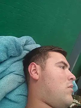 Snapshot of urielpereira chatting on February 16, 6:59 pm urielpereira online show from February 16, 6:59 pm