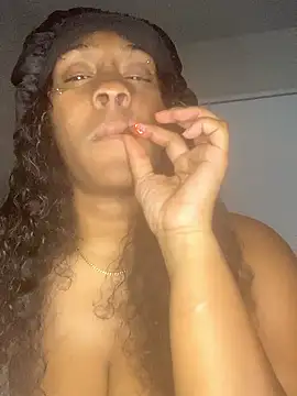 Snapshot of Foreignthababyy chatting on February 10, 6:28 am Foreignthababyy online show from February 10, 6:28 am