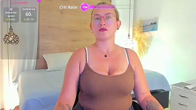 Snapshot of halaaa_1 chatting on April 29, 7:09 pm halaaa 1 online show from April 29, 7:09 pm