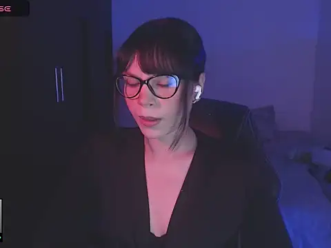 Snapshot of alien__show chatting on May 8, 2:17 am alien show online show from May 8, 2:17 am