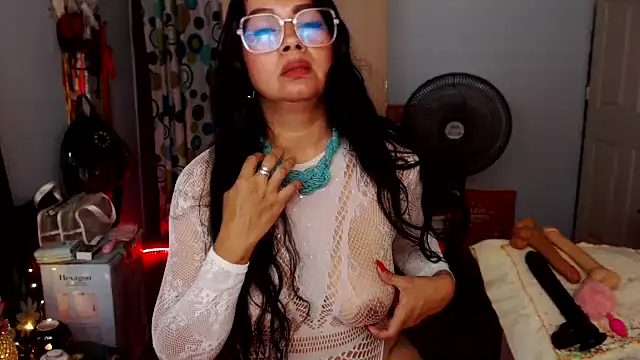 Snapshot of RUBII-ADAMS chatting on May 8, 2:44 pm RUBII-ADAMS online show from May 8, 2:44 pm