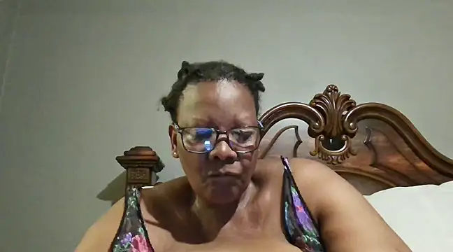 Snapshot of SEXYBOOBSNASS chatting on January 14, 7:32 pm SEXYBOOBSNASS online show from January 14, 7:32 pm