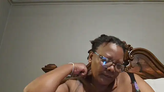 Snapshot of SEXYBOOBSNASS chatting on January 16, 8:03 pm SEXYBOOBSNASS online show from January 16, 8:03 pm