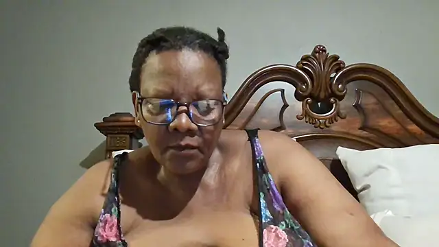 Snapshot of SEXYBOOBSNASS chatting on January 17, 3:01 am SEXYBOOBSNASS online show from January 17, 3:01 am