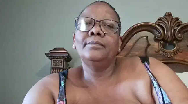 Snapshot of SEXYBOOBSNASS chatting on February 5, 9:46 am SEXYBOOBSNASS online show from February 5, 9:46 am