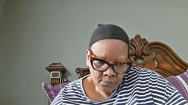 Snapshot of SEXYBOOBSNASS chatting on October 22, 4:24 am SEXYBOOBSNASS online show from October 22, 4:24 am