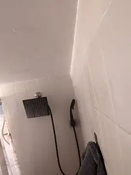 JadaSkyy online show from December 1, 5:07 pm