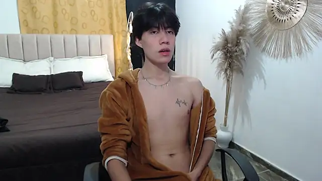 Elio-cam online show from November 13, 5:39 am