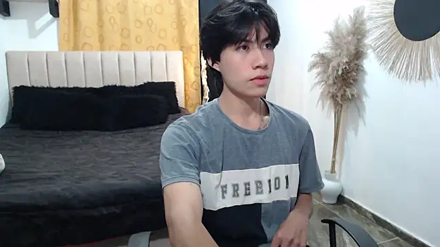 Elio-cam online show from March 16, 4:07 am