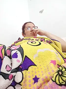 karlythothxh online show from April 8, 11:59 pm