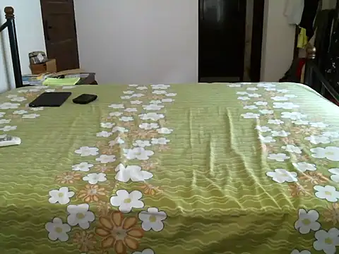 Snapshot of Slim_India chatting on June 11, 2:53 am Slim India online show from June 11, 2:53 am