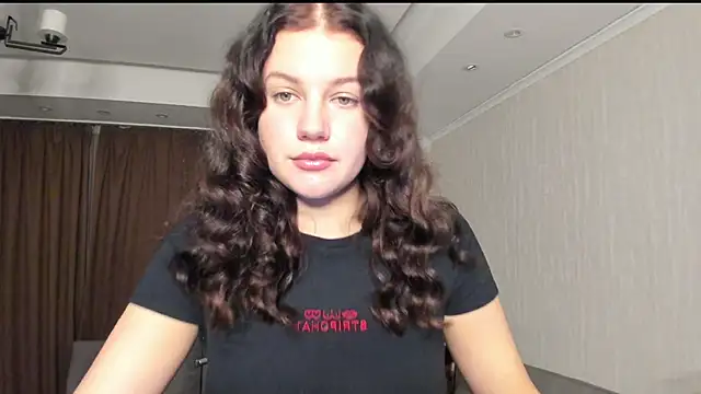 likaxxx online show from December 5, 2:11 pm