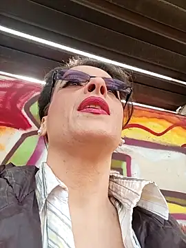 RebeccaNoble online show from April 14, 12:44 pm