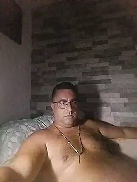 Snapshot of ADRIAN_ADI40 chatting on August 3, 3:05 am ADRIAN ADI40 online show from August 3, 3:05 am