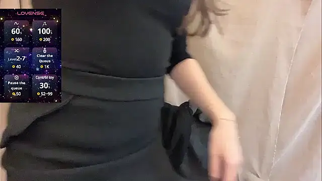 Snapshot of Tw_Zoella chatting on March 14, 5:05 am Tw Zoella online show from March 14, 5:05 am