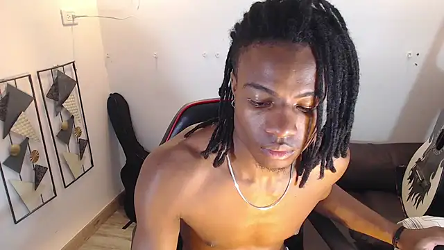 Snapshot of dann_hill chatting on October 20, 7:36 pm dann hill online show from October 20, 7:36 pm