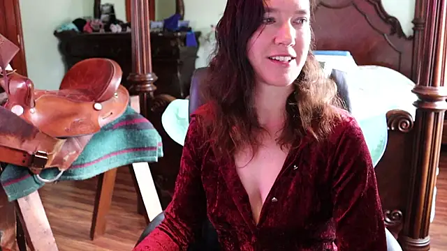 Snapshot of thornburyrose chatting on March 6, 9:11 pm thornburyrose online show from March 6, 9:11 pm