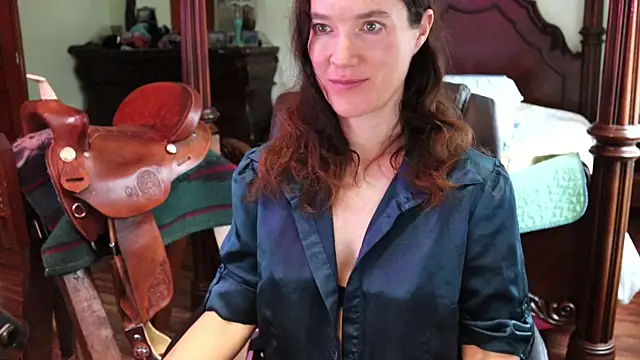 Snapshot of thornburyrose chatting on March 26, 8:47 pm thornburyrose online show from March 26, 8:47 pm