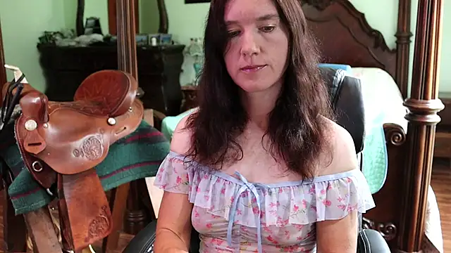 Snapshot of thornburyrose chatting on June 14, 7:38 pm thornburyrose online show from June 14, 7:38 pm