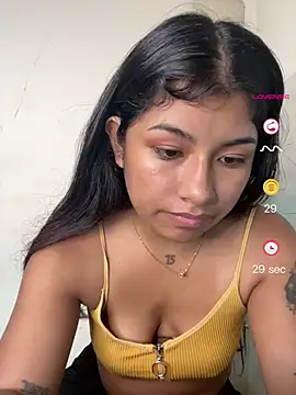 Snapshot of ChantalPetit chatting on June 24, 1:15 am ChantalPetit online show from June 24, 1:15 am