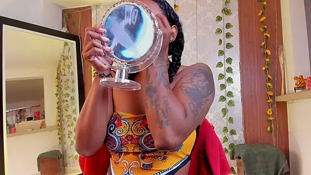 Snapshot of kelly_thomson chatting on February 26, 1:54 pm kelly thomson online show from February 26, 1:54 pm