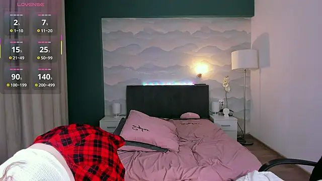 Tori cat online show from November 22, 3:00 pm