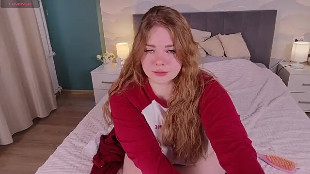 Tori cat online show from April 16, 3:13 pm