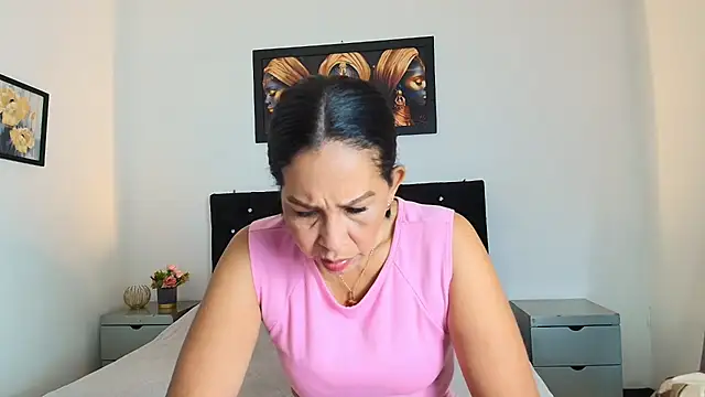 Snapshot of Shanon_mature chatting on July 25, 7:00 pm Shanon mature online show from July 25, 7:00 pm