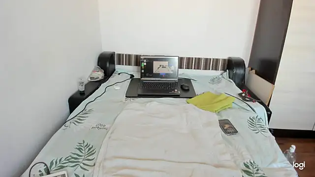 Snapshot of sweet-tinqerbell chatting on March 9, 9:24 am sweet-tinqerbell online show from March 9, 9:24 am