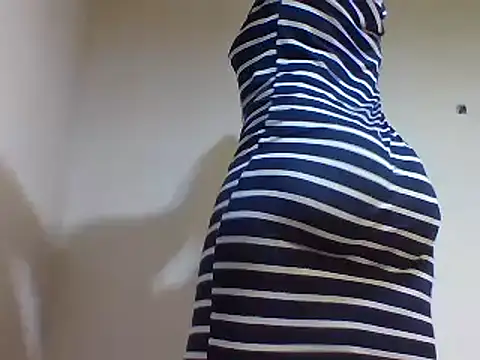 Snapshot of sweetelle09 chatting on March 12, 9:35 pm sweetelle09 online show from March 12, 9:35 pm