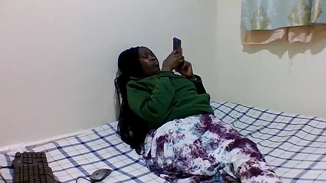 Snapshot of sweetelle09 chatting on May 22, 6:46 pm sweetelle09 online show from May 22, 6:46 pm