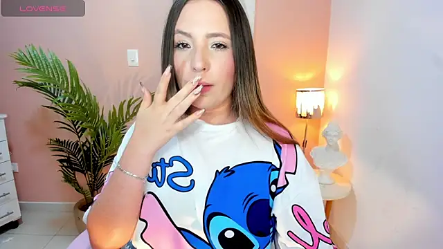 Snapshot of HannaMiller_1 chatting on April 26, 3:37 am HannaMiller 1 online show from April 26, 3:37 am