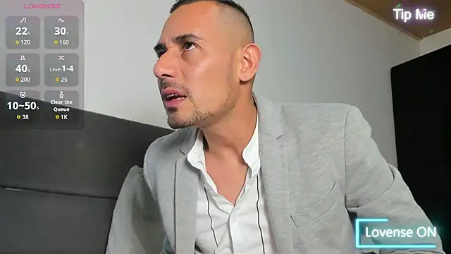 Snapshot of jhonyalzate2 chatting on May 21, 1:56 am jhonyalzate2 online show from May 21, 1:56 am