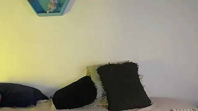 Snapshot of amanda_milf_1 chatting on July 22, 8:33 pm amanda milf 1 online show from July 22, 8:33 pm