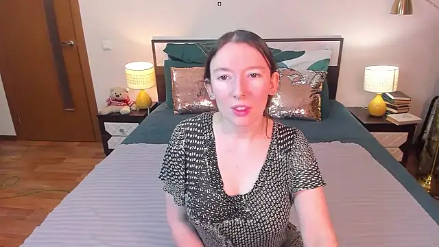 Snapshot of CatherineWalls chatting on February 6, 5:12 am CatherineWalls online show from February 6, 5:12 am