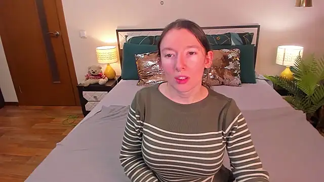 Snapshot of CatherineWalls chatting on March 9, 3:21 am CatherineWalls online show from March 9, 3:21 am