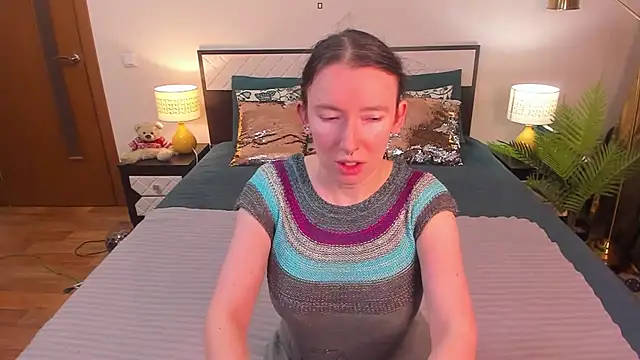 Snapshot of CatherineWalls chatting on April 7, 5:30 am CatherineWalls online show from April 7, 5:30 am