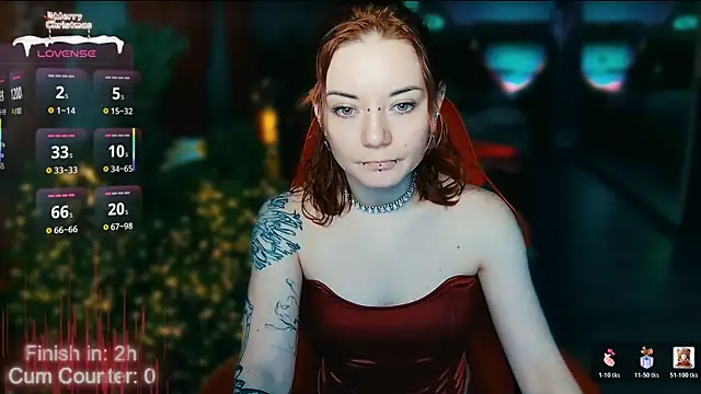 Snapshot of MaxPhoenixx chatting on December 21, 6:04 pm MaxPhoenixx online show from December 21, 6:04 pm