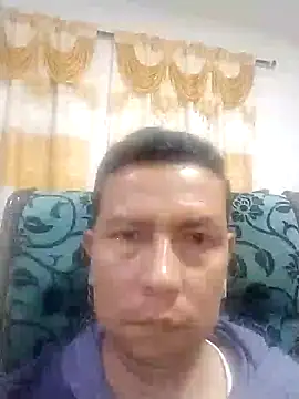 Snapshot of Lachuchaenlacara1988 chatting on January 12, 4:10 am Lachuchaenlacara1988 online show from January 12, 4:10 am