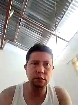 Snapshot of Lachuchaenlacara1988 chatting on February 2, 4:00 pm Lachuchaenlacara1988 online show from February 2, 4:00 pm