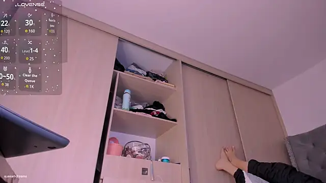 Snapshot of sussan_dream1 chatting on November 18, 8:13 pm sussan dream1 online show from November 18, 8:13 pm