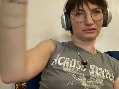 Snapshot of -CatchMe- chatting on November 2, 9:50 pm -CatchMe- online show from November 2, 9:50 pm