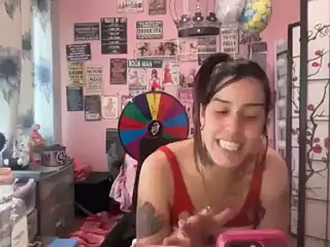 latinacubana online show from December 28, 8:15 pm