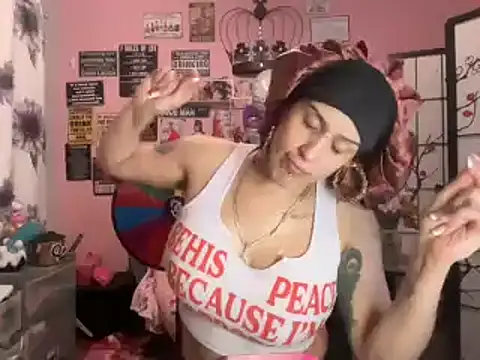 latinacubana online show from January 20, 5:04 am