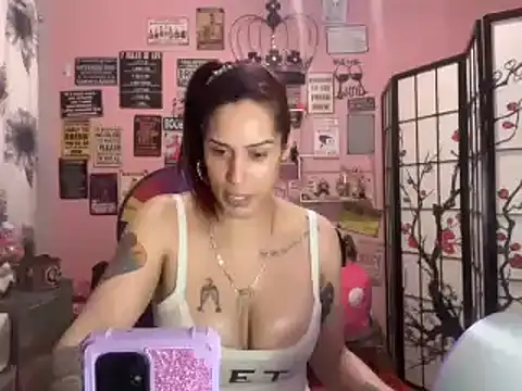 latinacubana online show from March 12, 10:16 am