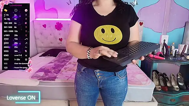 Zaly mature online show from June 2, 11:40 pm